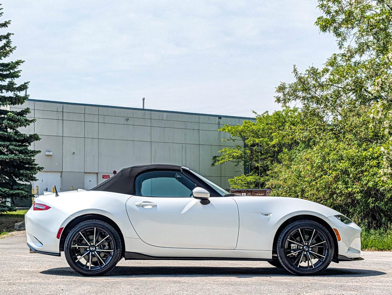 2024 Mazda MX-5 GT Photo