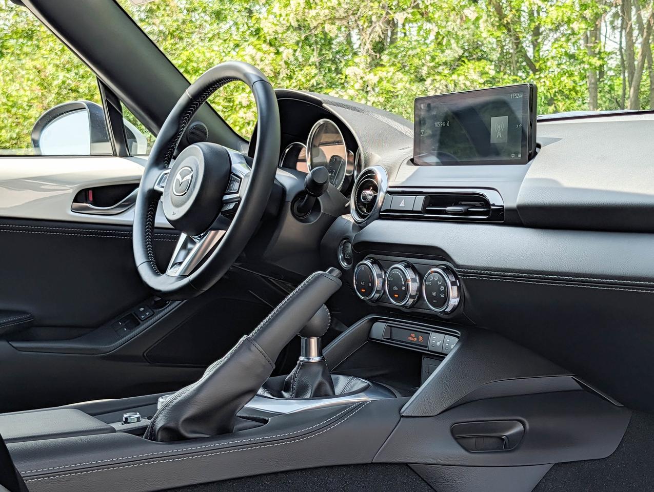 2024 Mazda MX-5 GT Photo