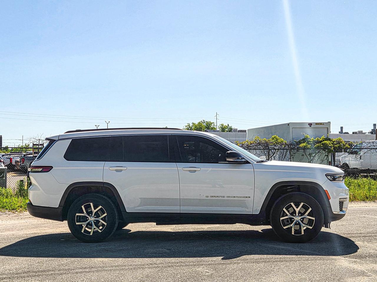 2024 Jeep Grand Cherokee L Limited Photo4