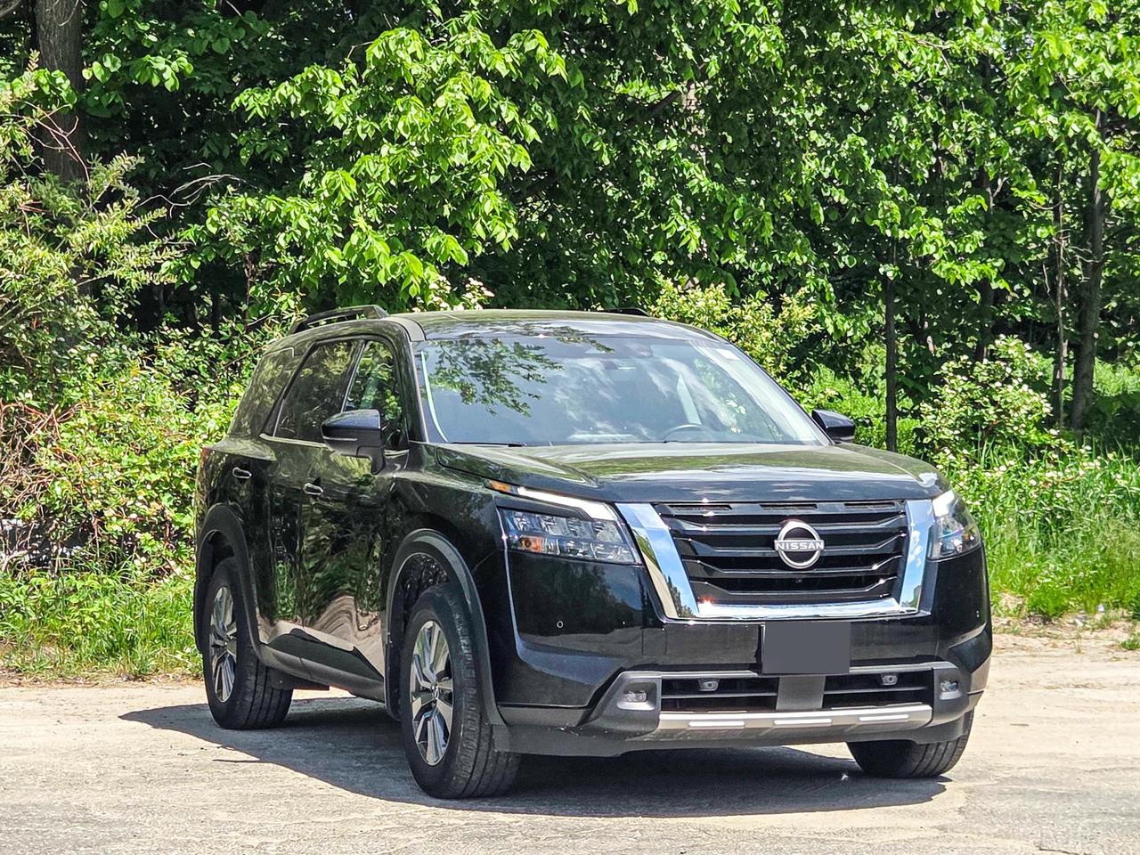 2024 Nissan Pathfinder SV Photo