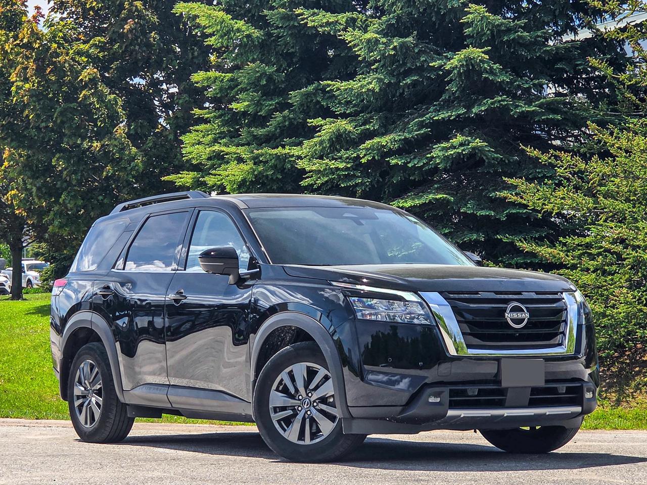 2024 Nissan Pathfinder SV Photo
