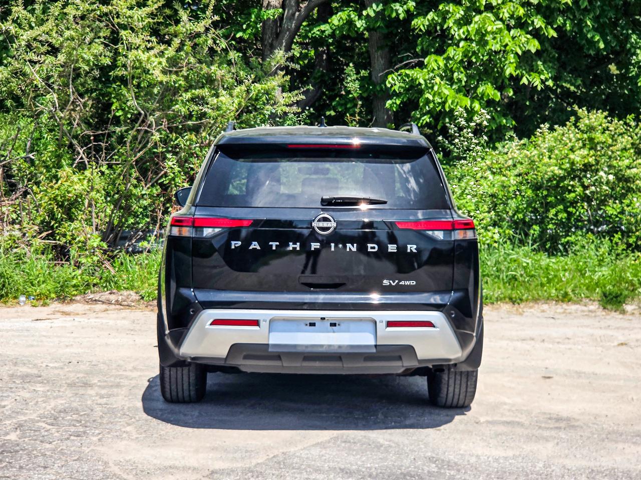2024 Nissan Pathfinder SV Photo