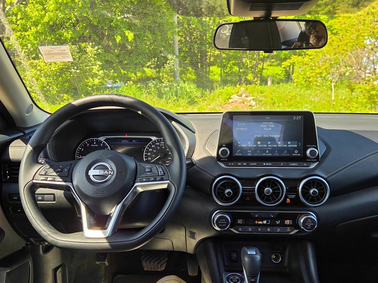 2024 Nissan Sentra SV Photo