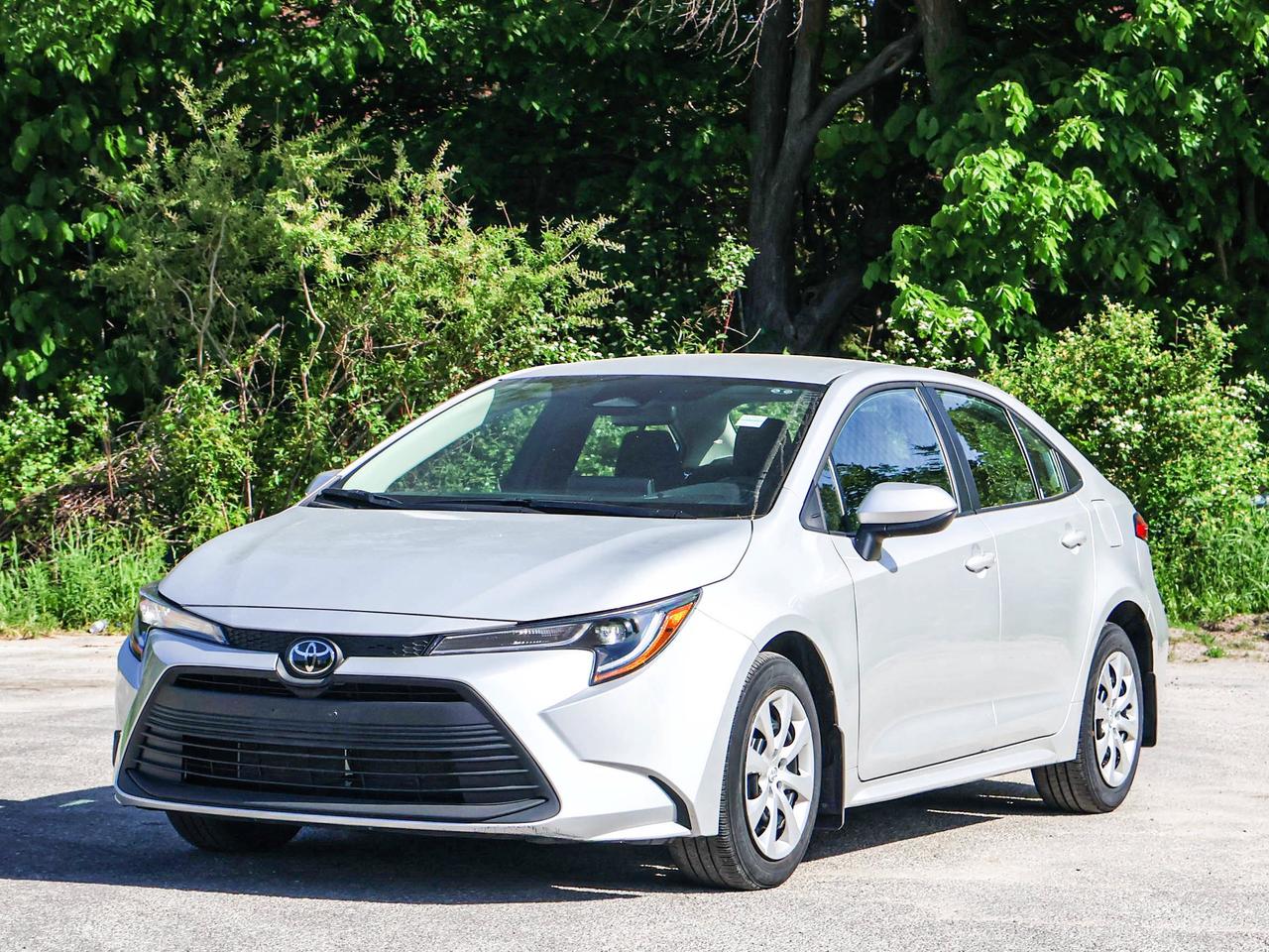 2025 Toyota Corolla LE Photo
