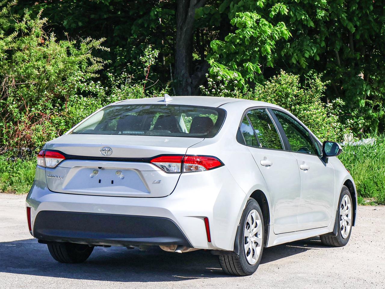 2025 Toyota Corolla LE Photo