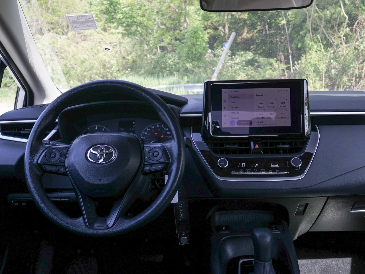 2025 Toyota Corolla LE Photo