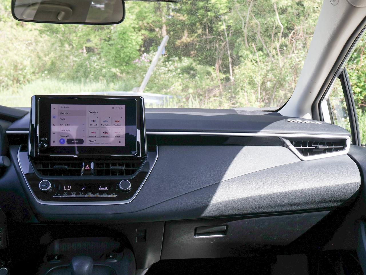 2025 Toyota Corolla LE Photo
