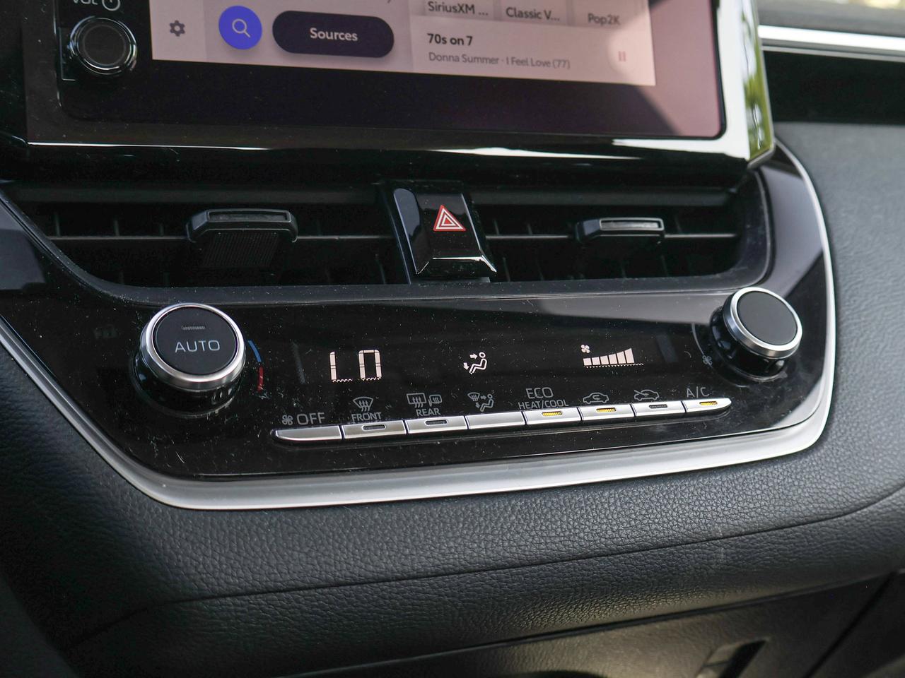 2025 Toyota Corolla LE Photo