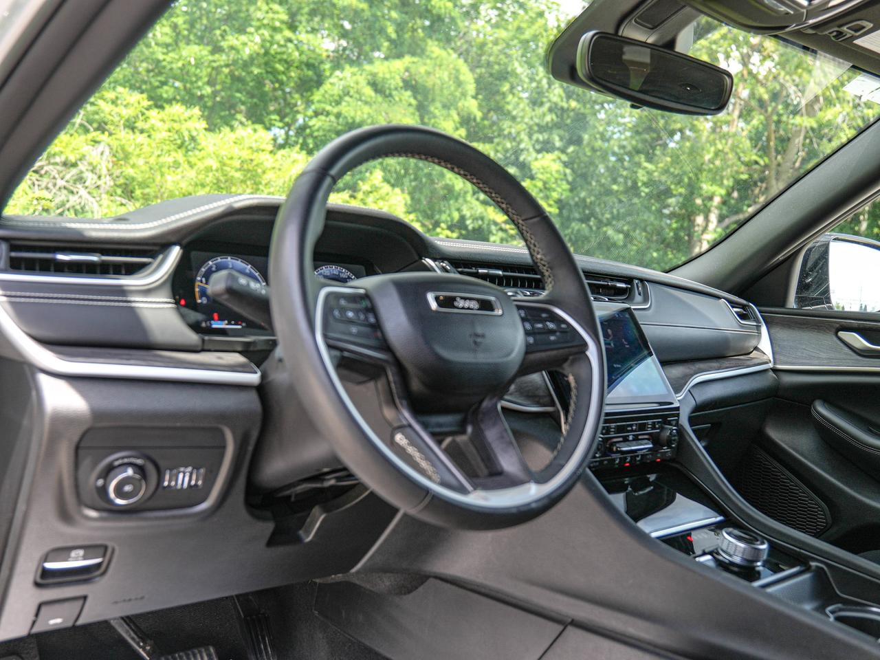 2024 Jeep Grand Cherokee L Limited Photo
