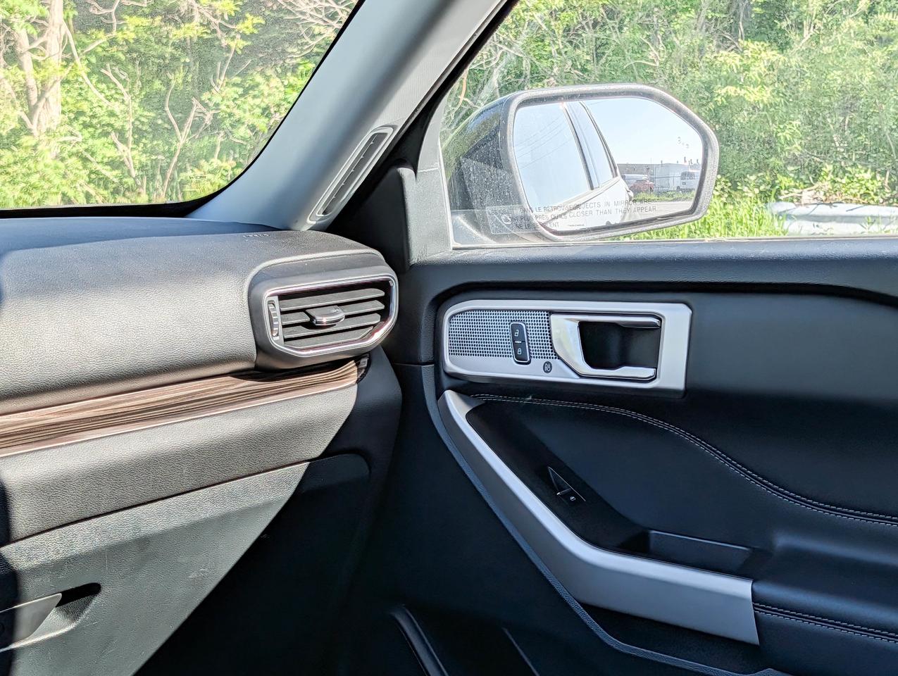 2024 Ford Explorer LIMITED Photo