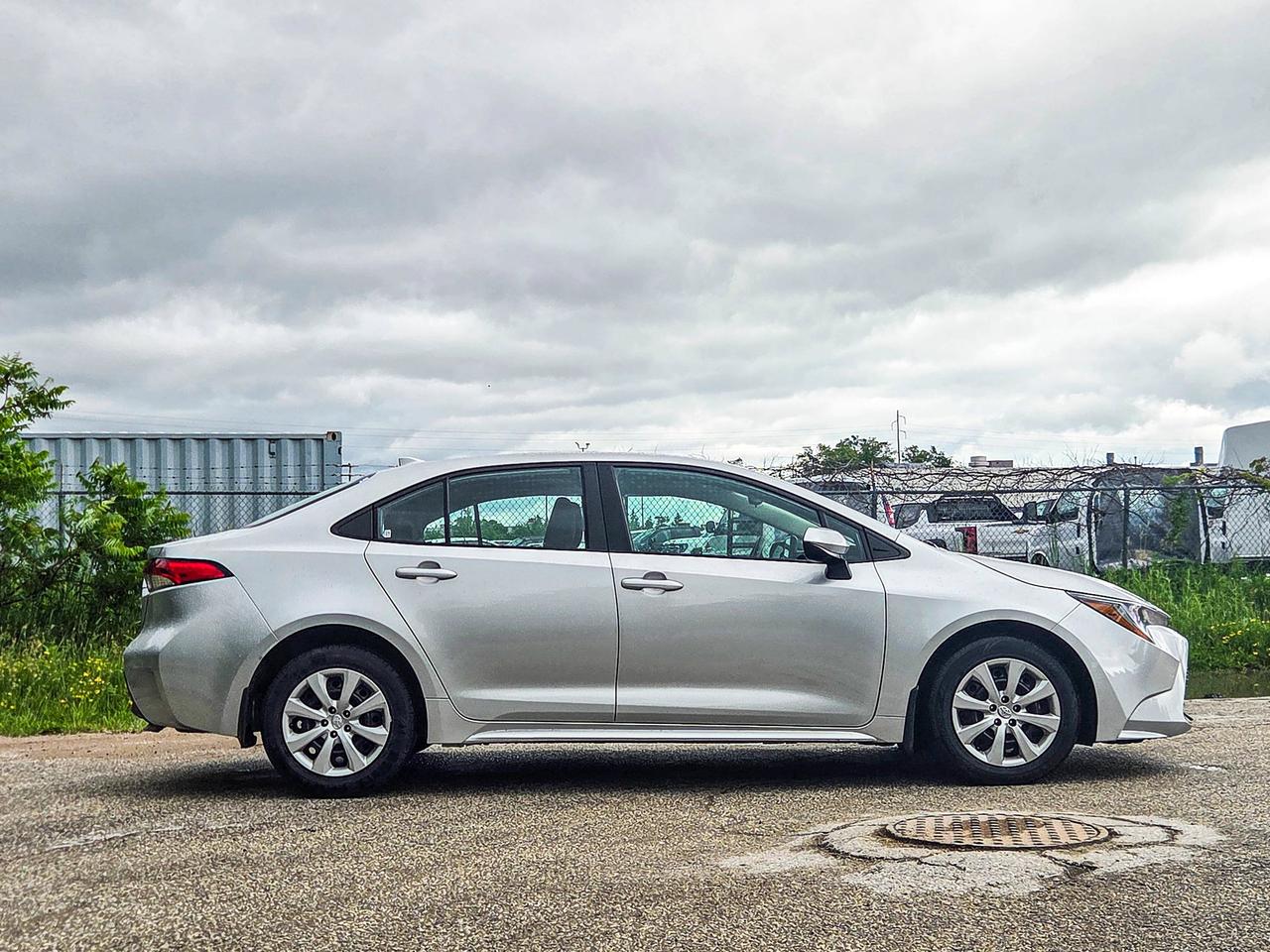 2024 Toyota Corolla LE Photo