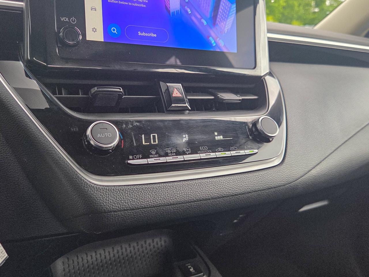 2024 Toyota Corolla LE Photo