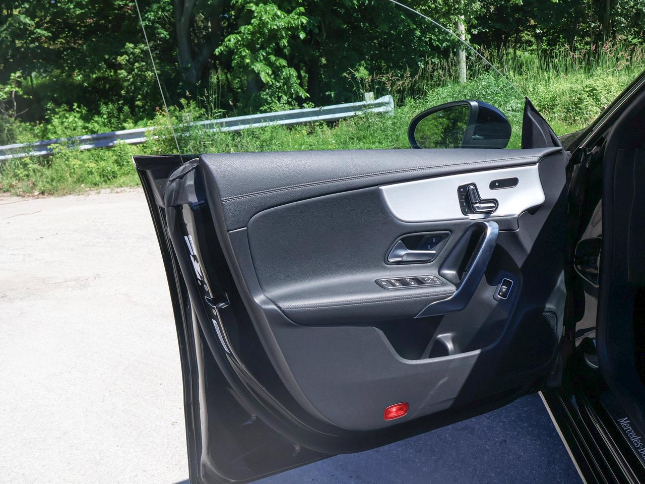 2025 Mercedes-Benz CLA 250 Photo