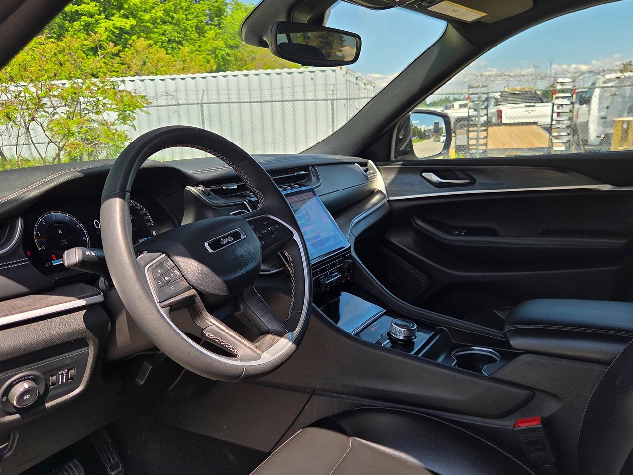 2024 Jeep Grand Cherokee L Limited Photo