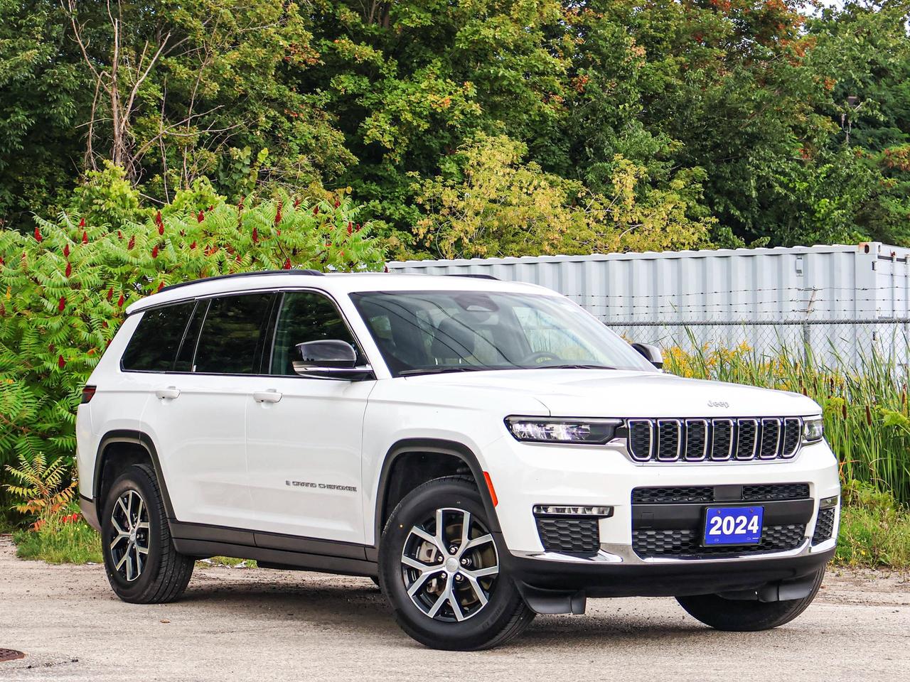 2024 Jeep Grand Cherokee L Limited Photo1