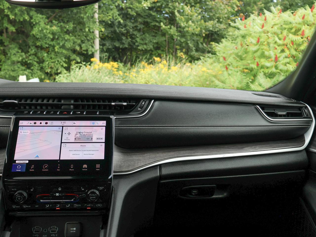 2024 Jeep Grand Cherokee L Limited Photo