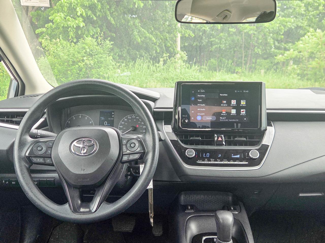 2025 Toyota Corolla LE Photo