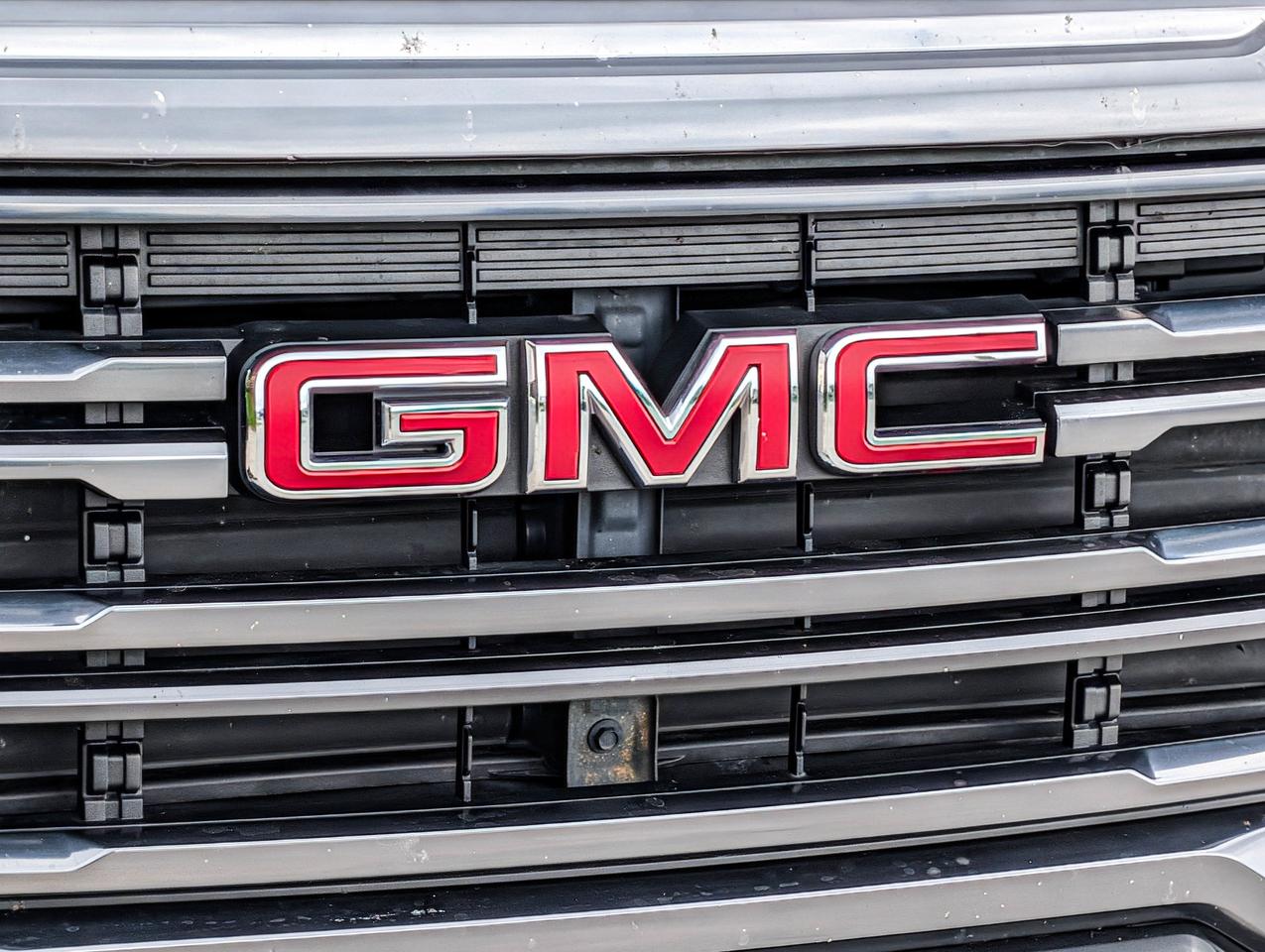 2020 GMC Acadia AT4 Photo