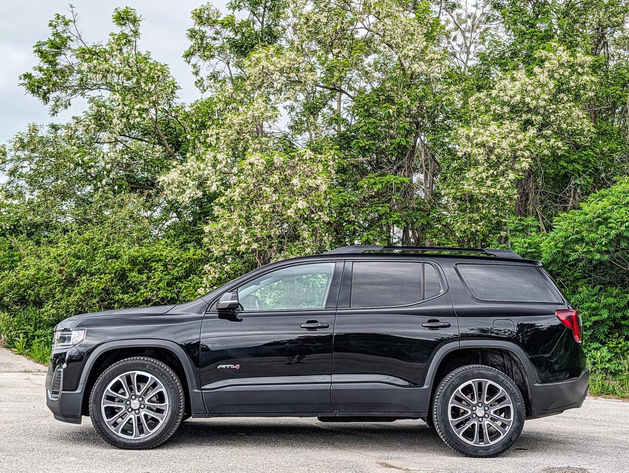 2020 GMC Acadia AT4 Photo