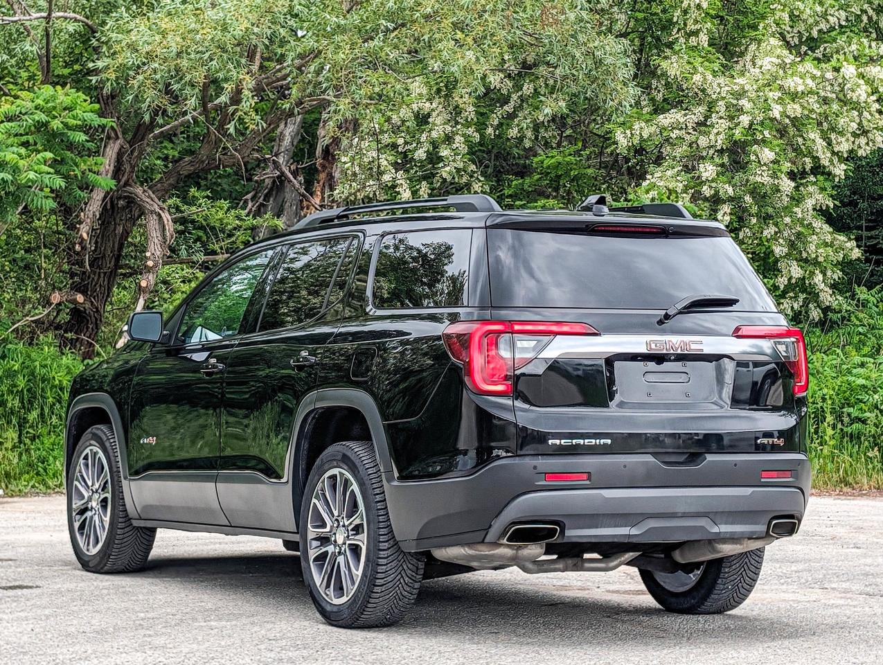 2020 GMC Acadia AT4 Photo