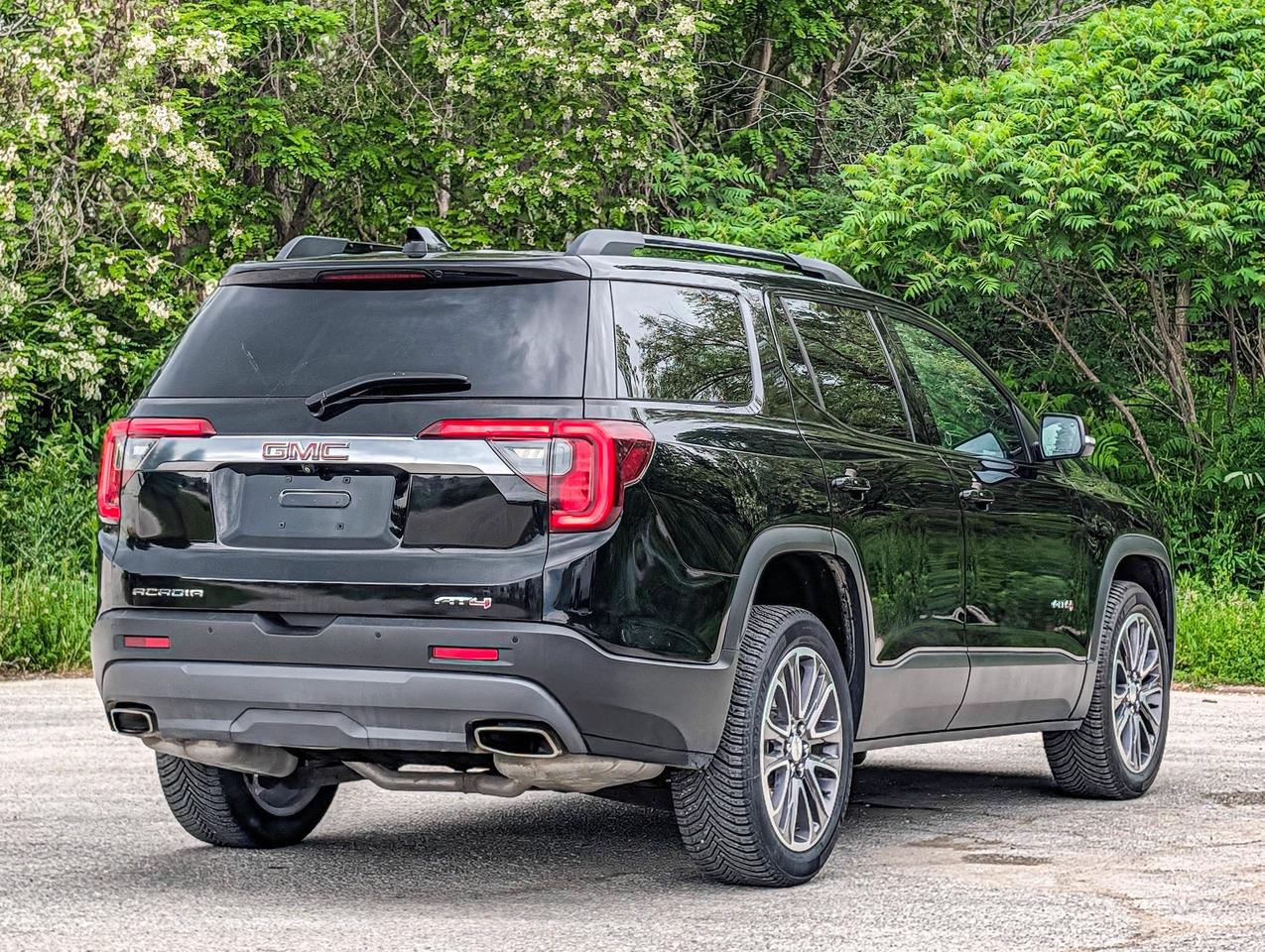 2020 GMC Acadia AT4 Photo