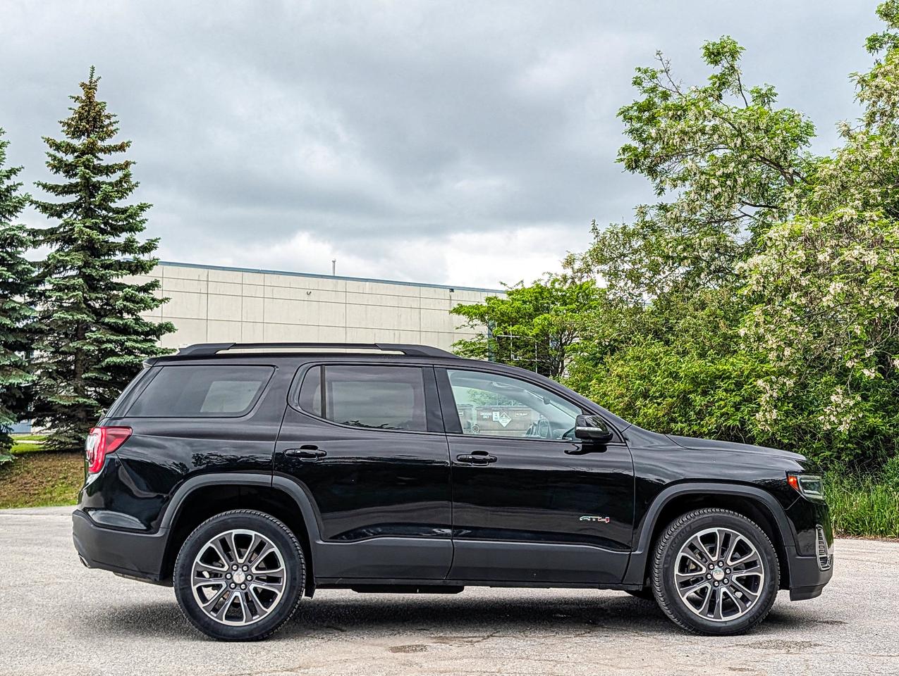 2020 GMC Acadia AT4 Photo
