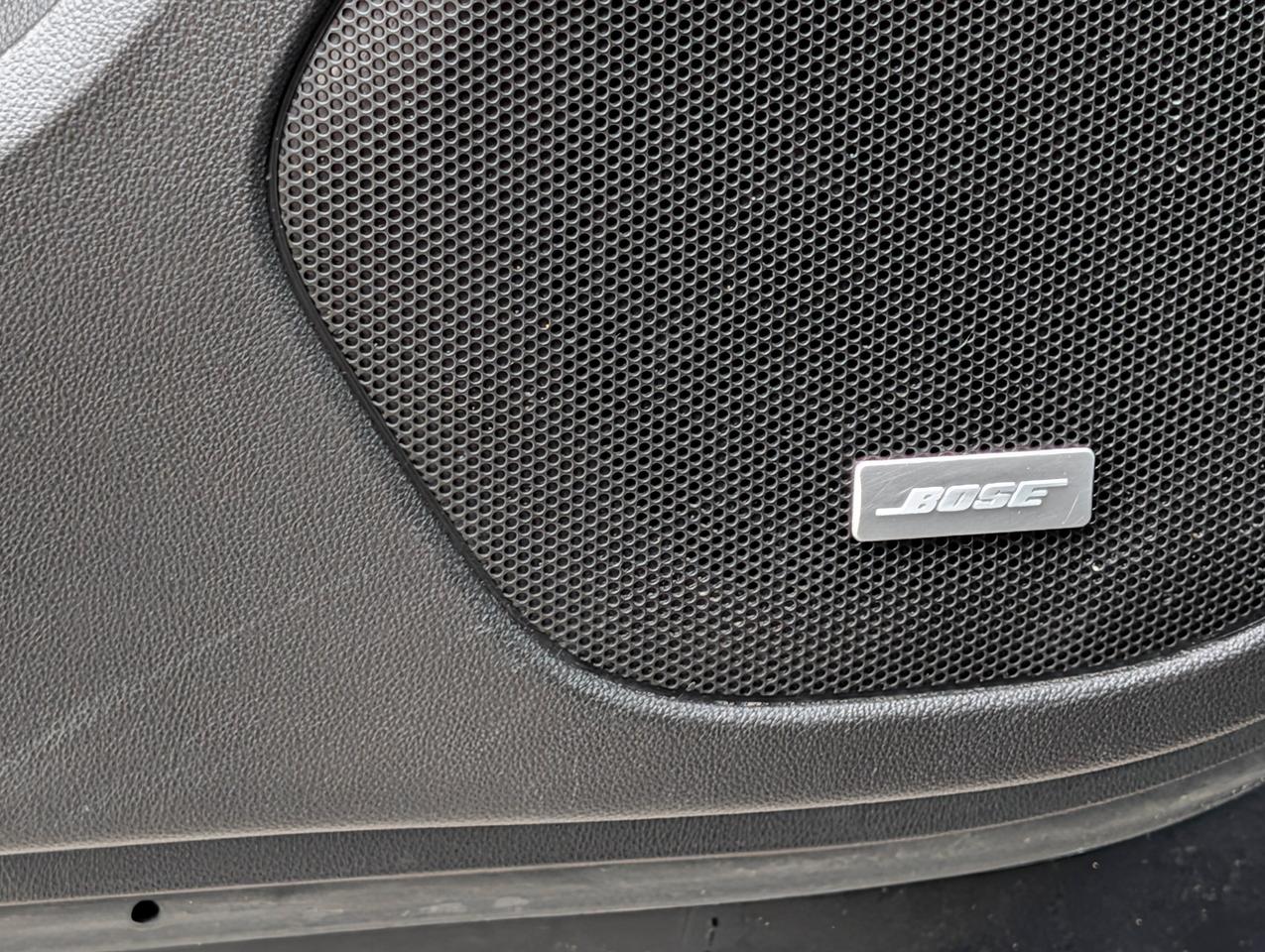 2020 GMC Acadia AT4 Photo