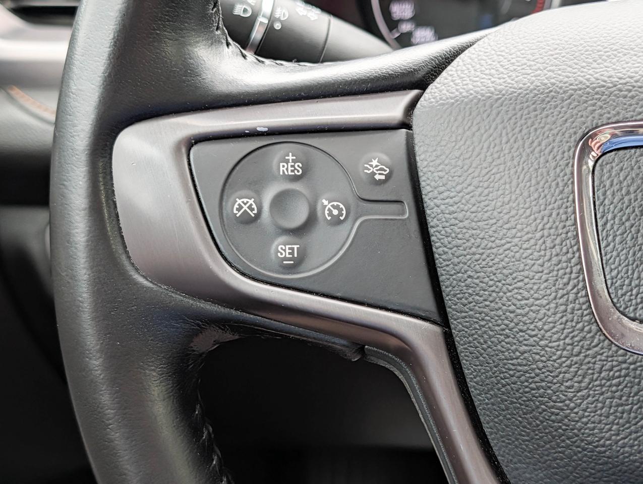 2020 GMC Acadia AT4 Photo