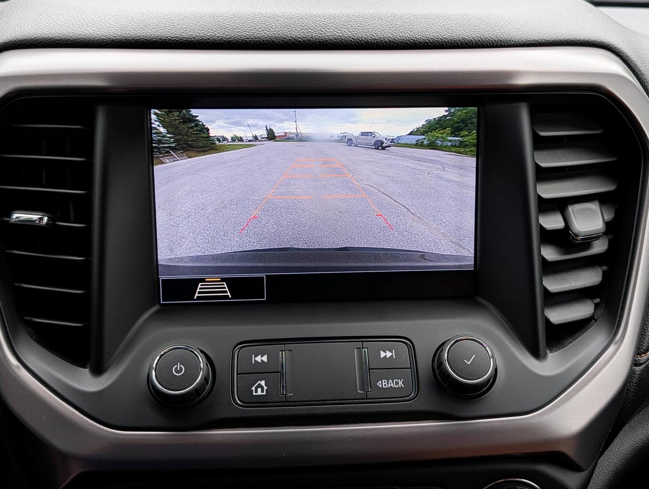 2020 GMC Acadia AT4 Photo
