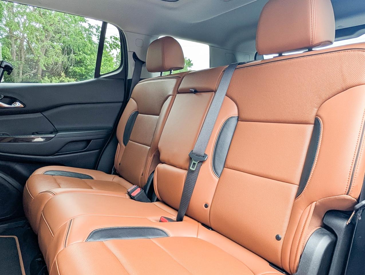2020 GMC Acadia AT4 Photo
