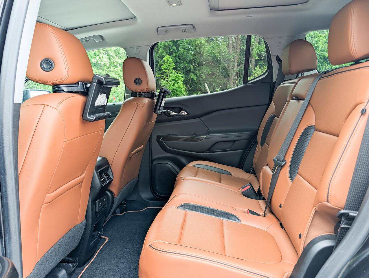 2020 GMC Acadia AT4 Photo