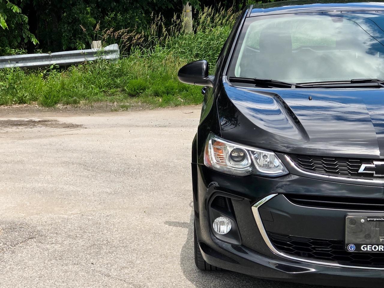 2018 Chevrolet Sonic LT Photo4