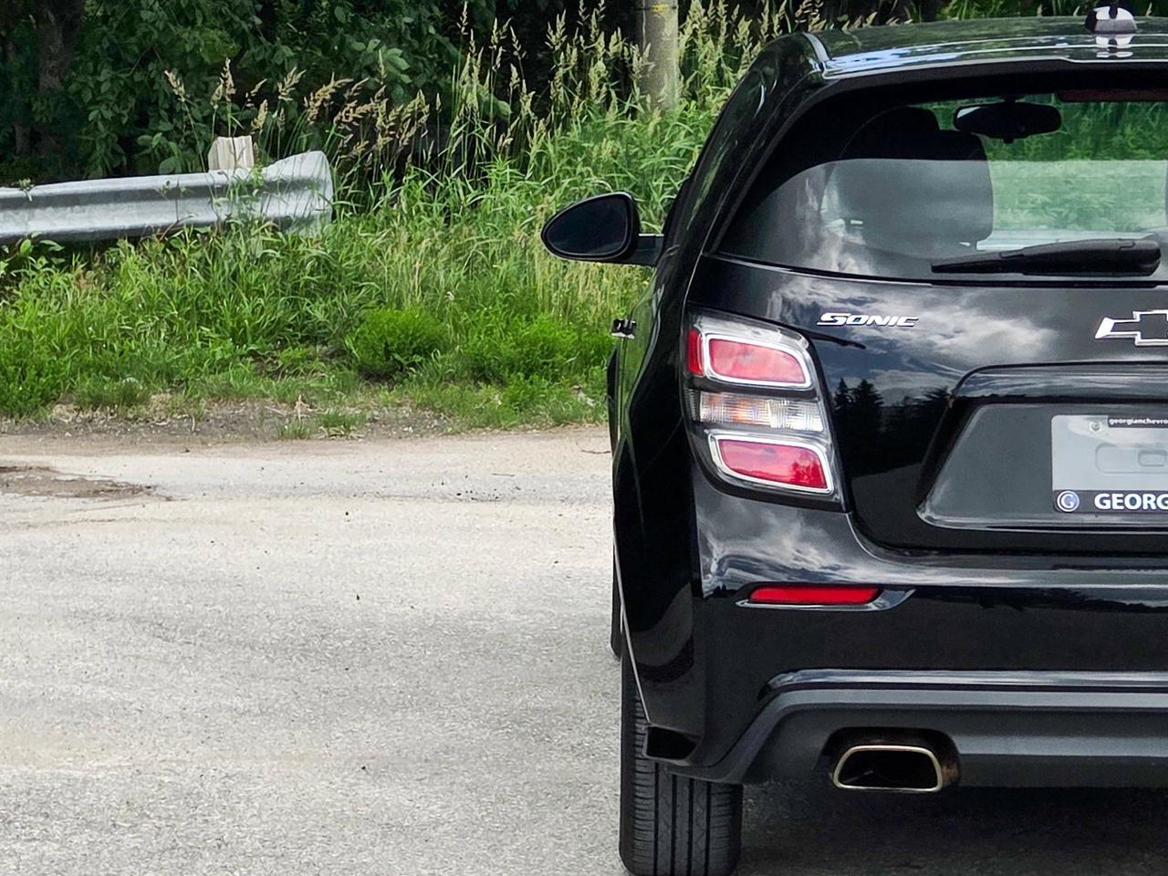 2018 Chevrolet Sonic LT Photo
