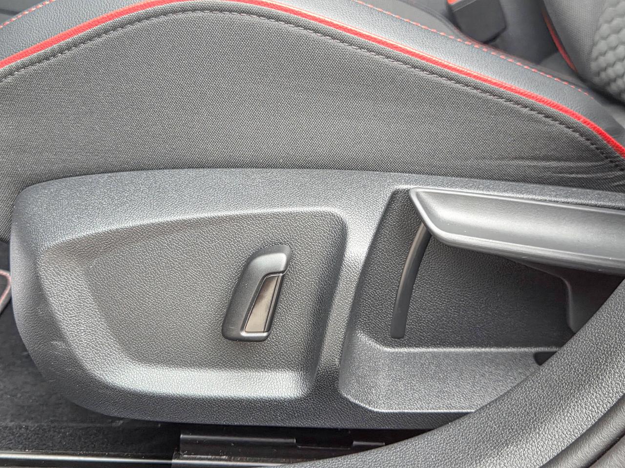 2026 Volkswagen Golf GTI  Photo