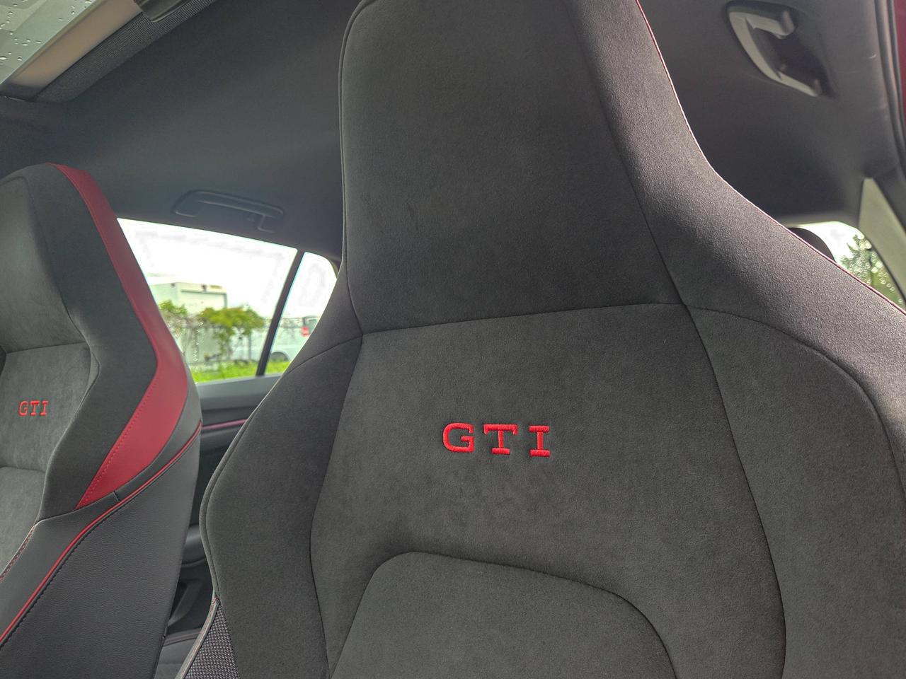 2026 Volkswagen Golf GTI  Photo
