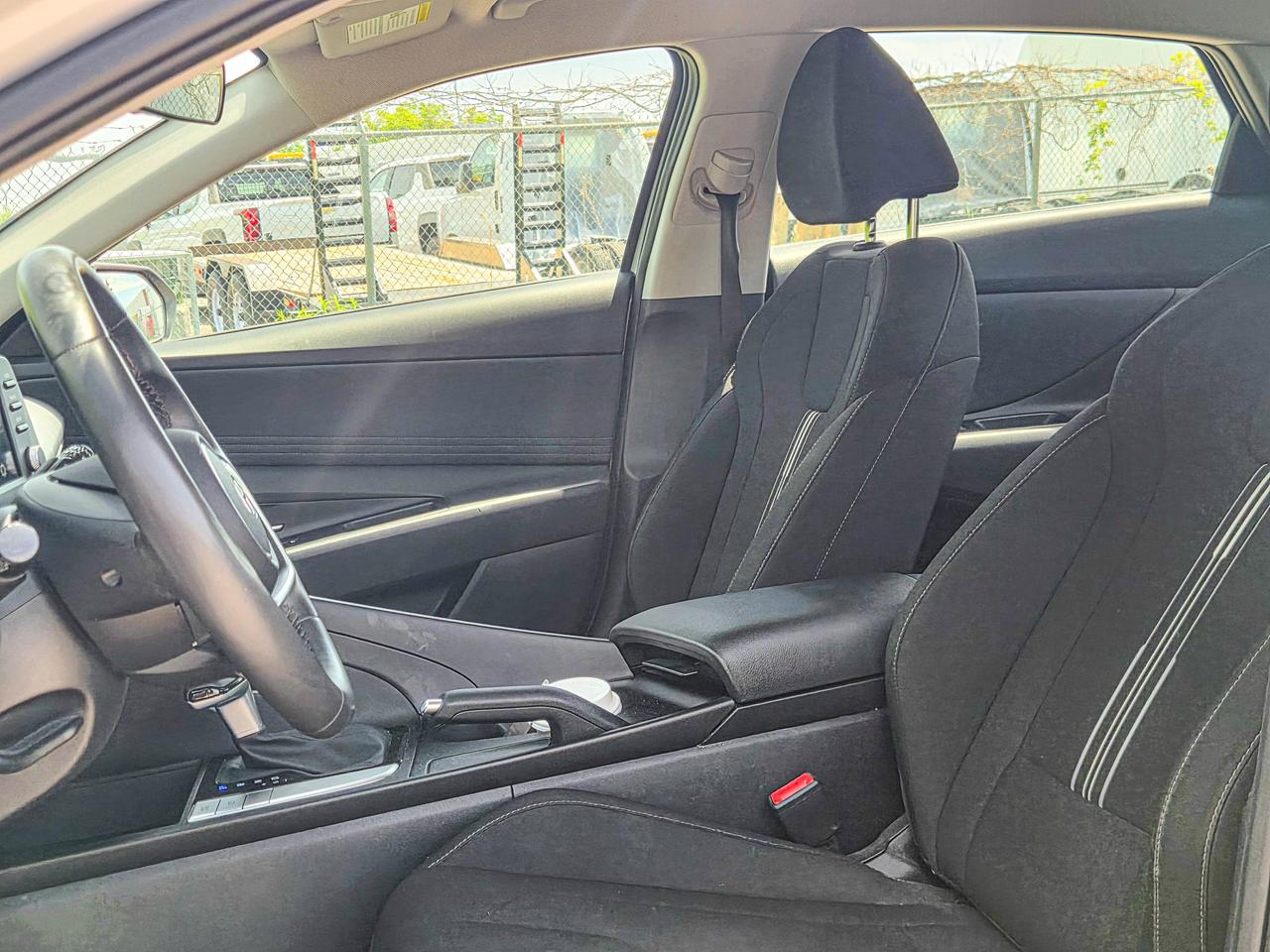 2025 Hyundai Elantra Preferred Photo