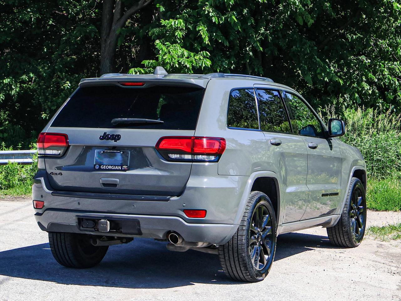 2020 Jeep Grand Cherokee Altitude Photo