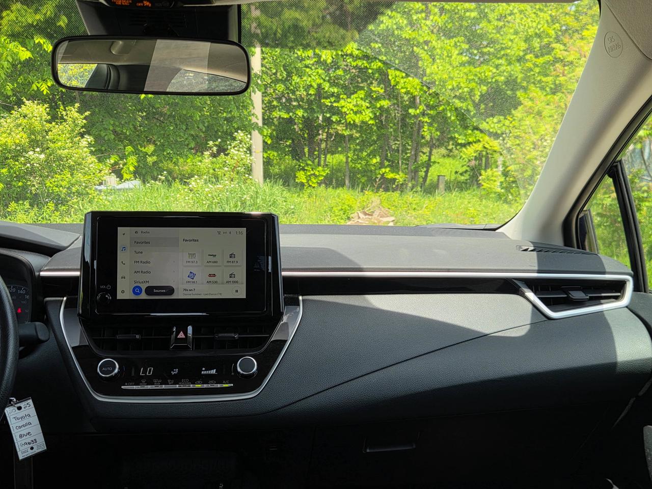 2025 Toyota Corolla LE Photo