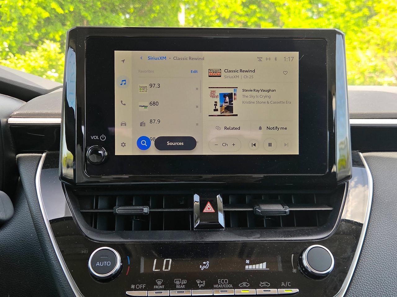 2025 Toyota Corolla LE Photo