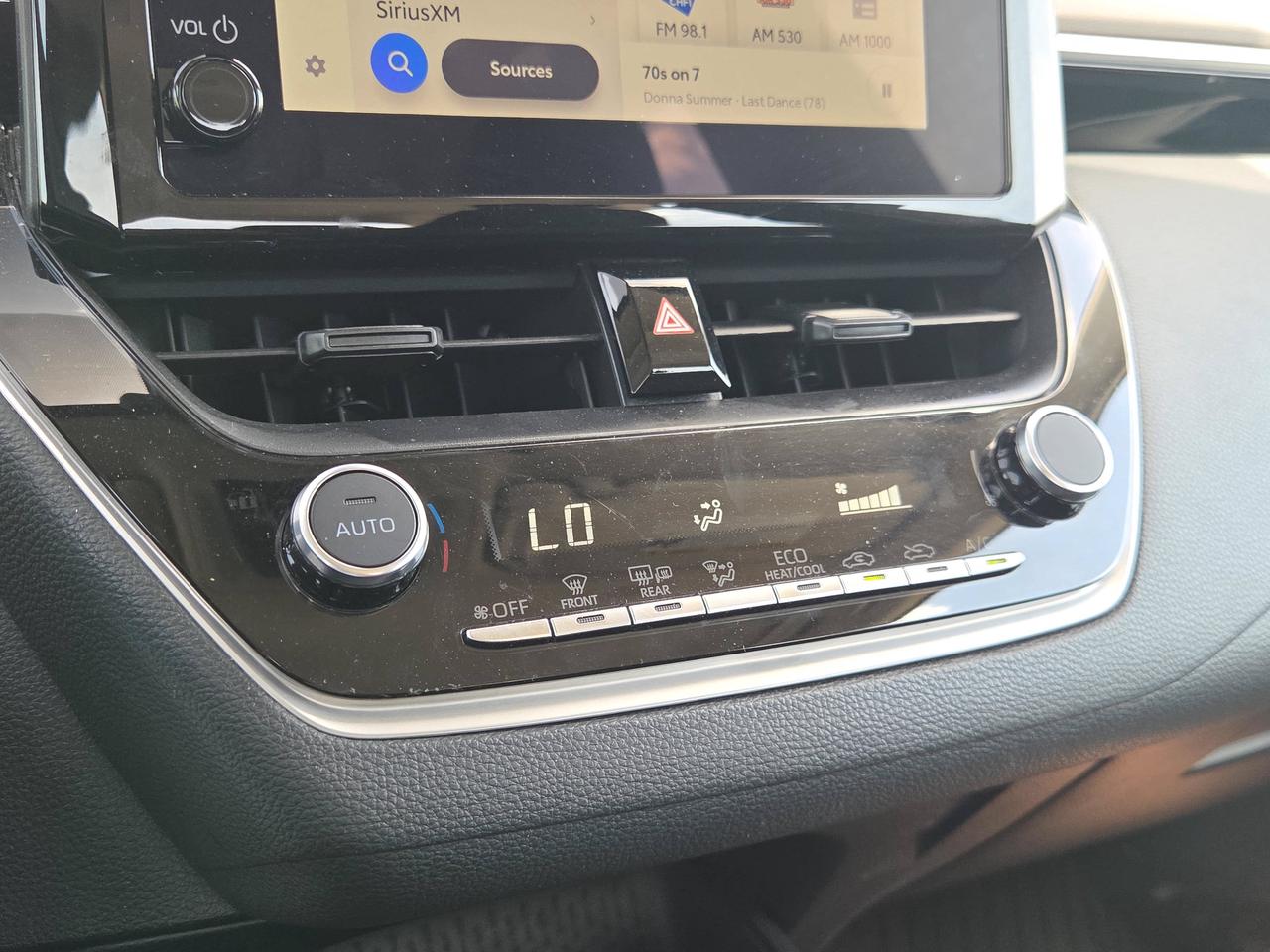 2025 Toyota Corolla LE Photo