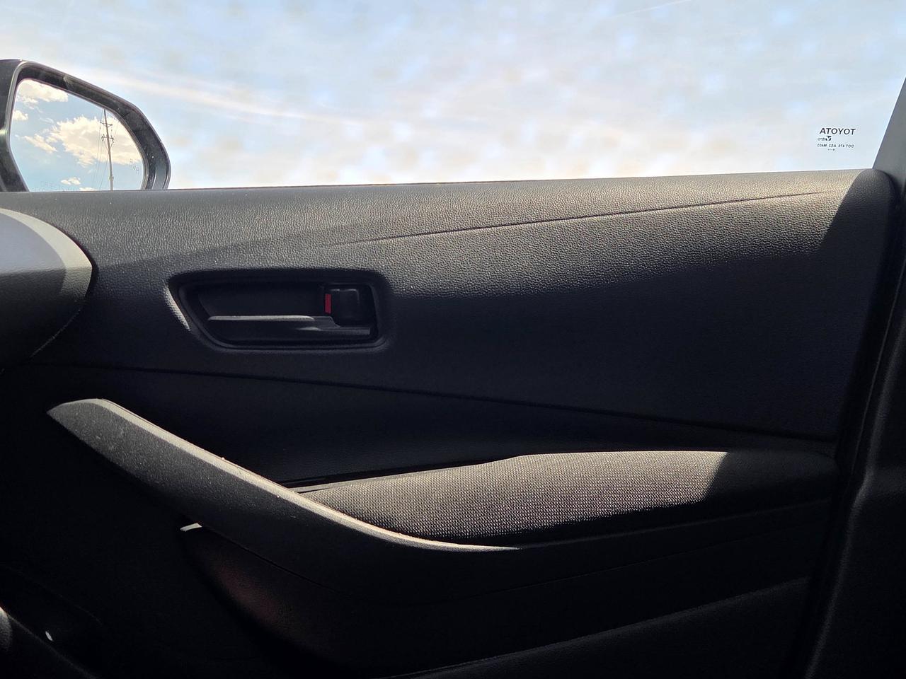 2025 Toyota Corolla LE Photo