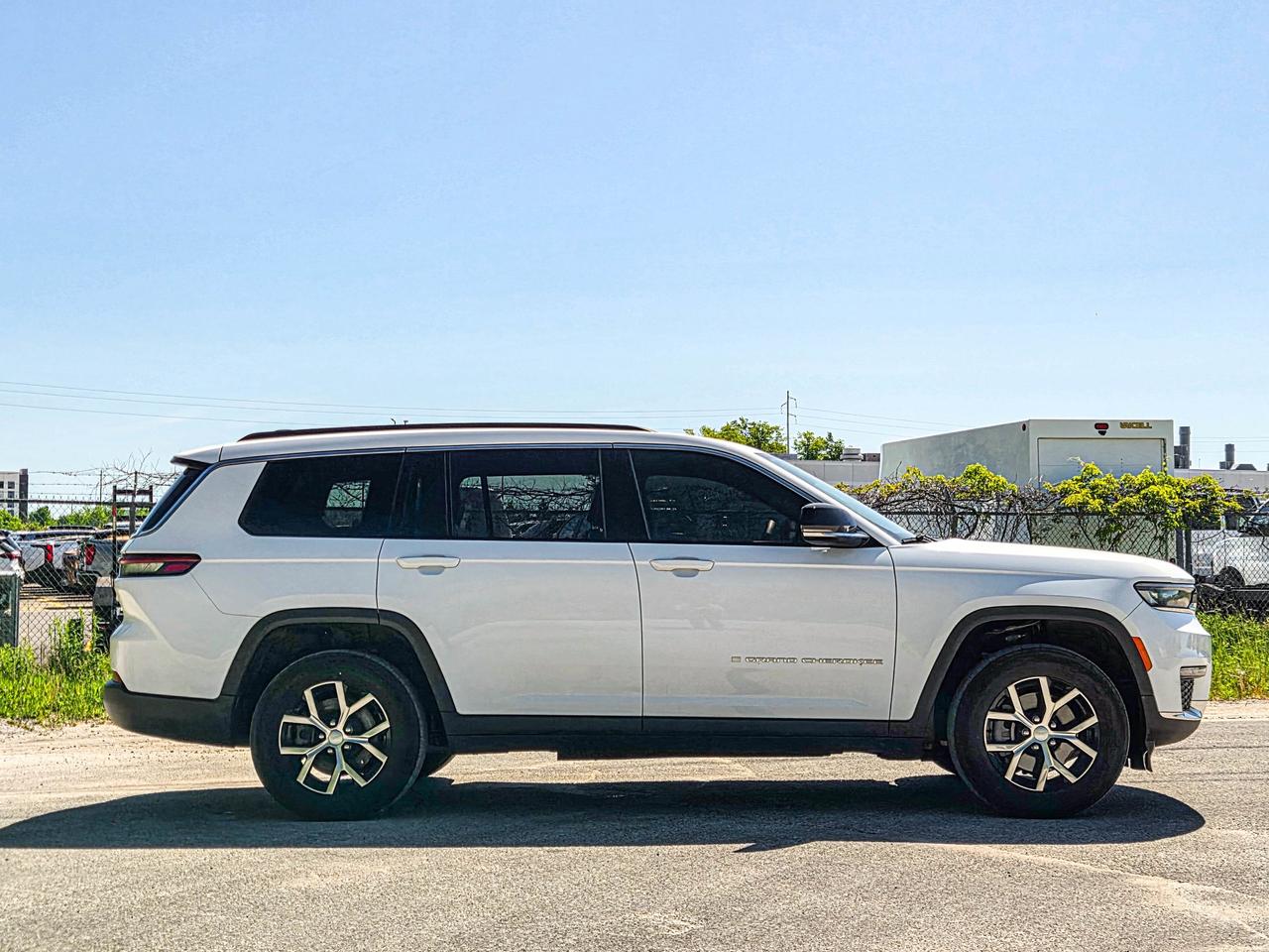 2024 Jeep Grand Cherokee L Limited Photo