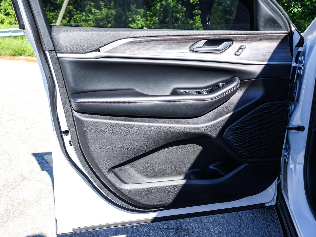 2024 Jeep Grand Cherokee L Limited Photo