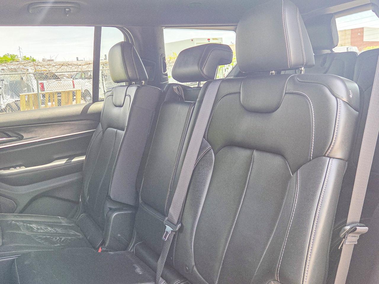2024 Jeep Grand Cherokee L Limited Photo