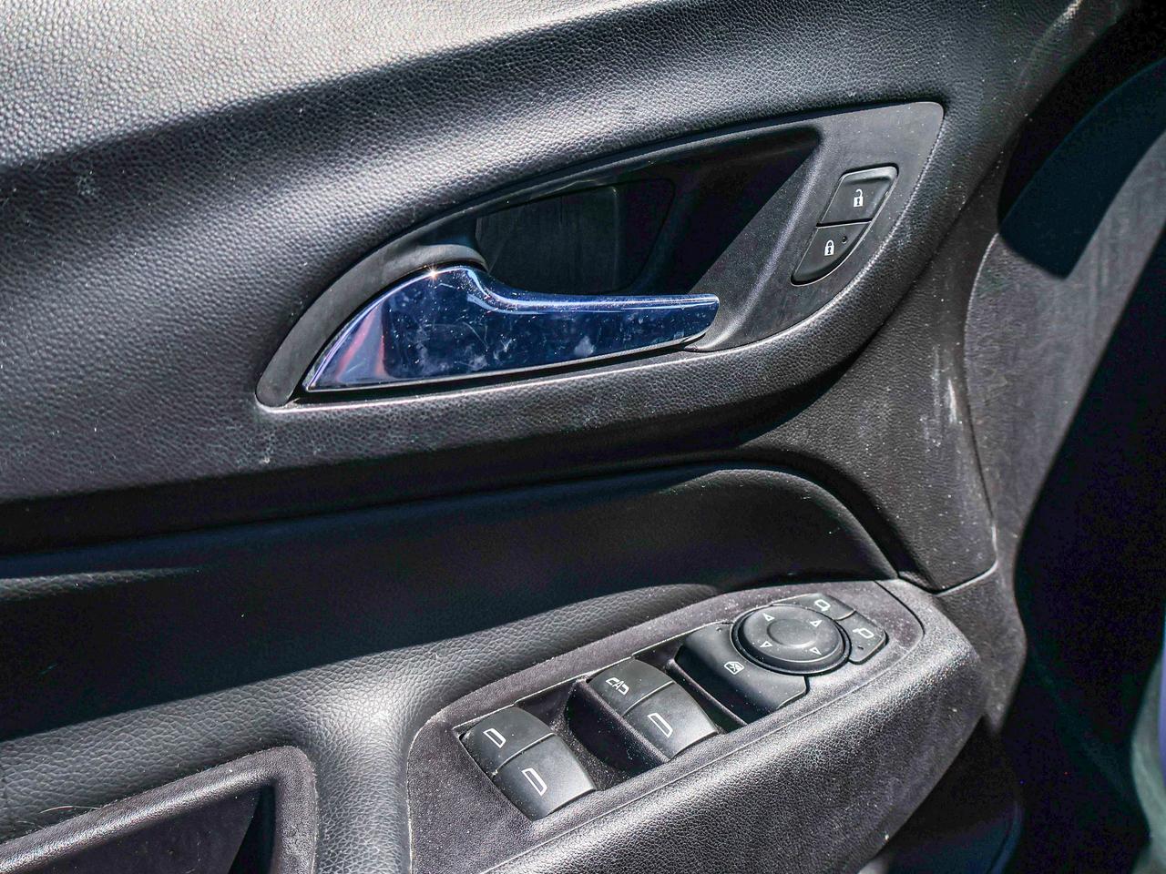 2018 Chevrolet Equinox LT Photo
