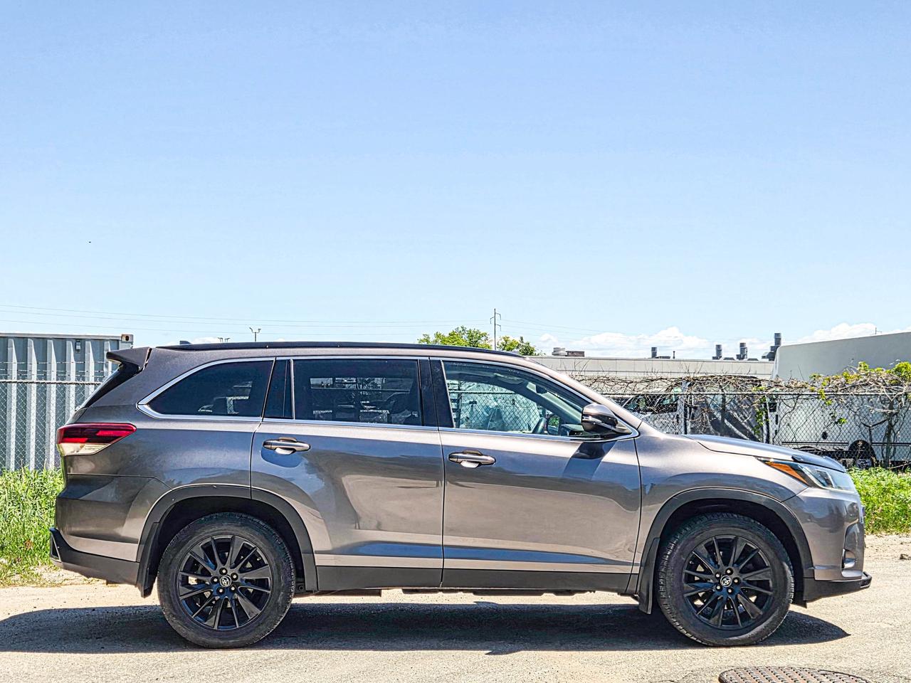 2019 Toyota Highlander XLE Photo3