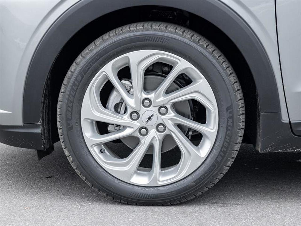 2027 Chevrolet Bolt LT Photo3