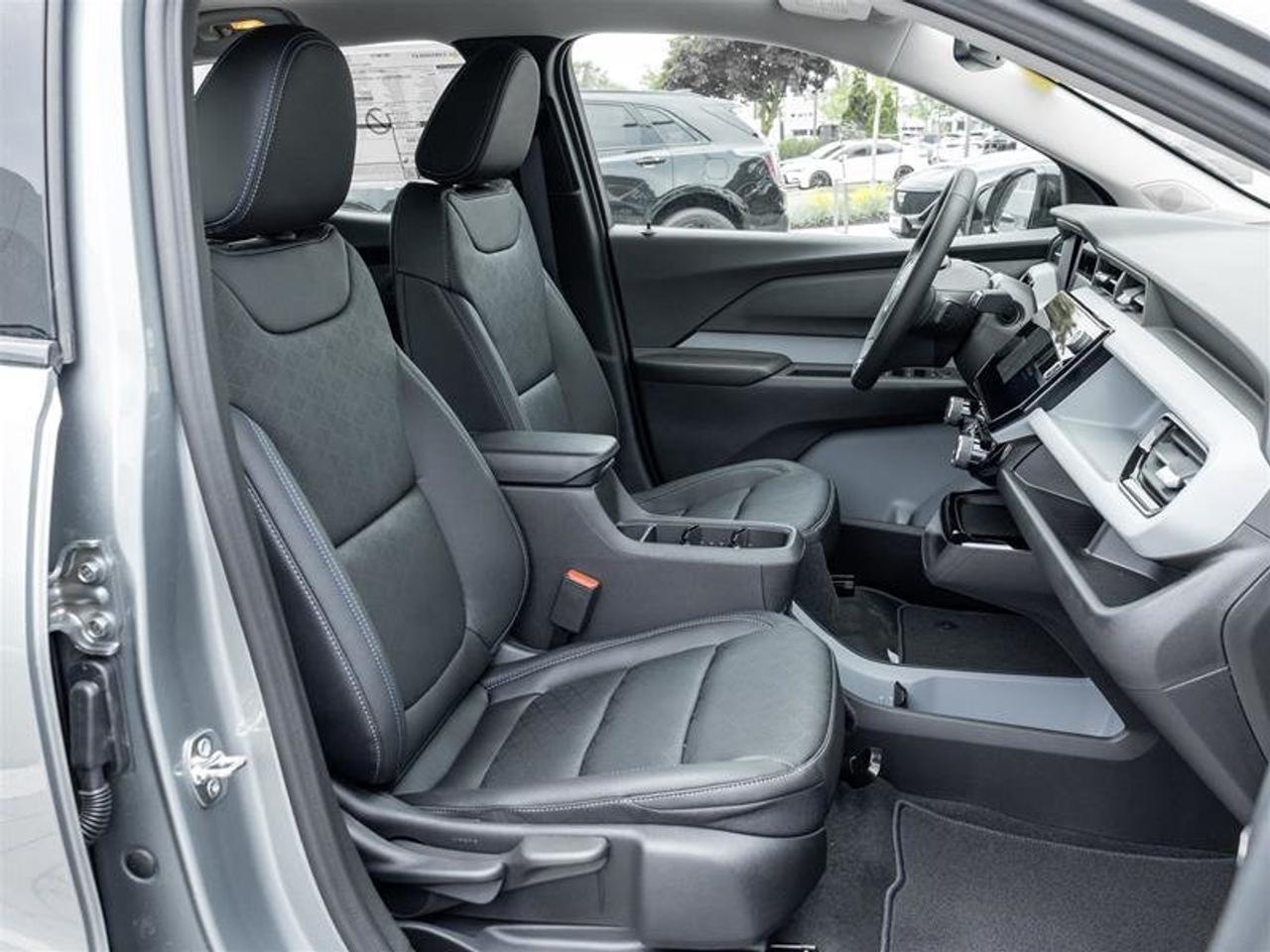 2027 Chevrolet Bolt LT Photo