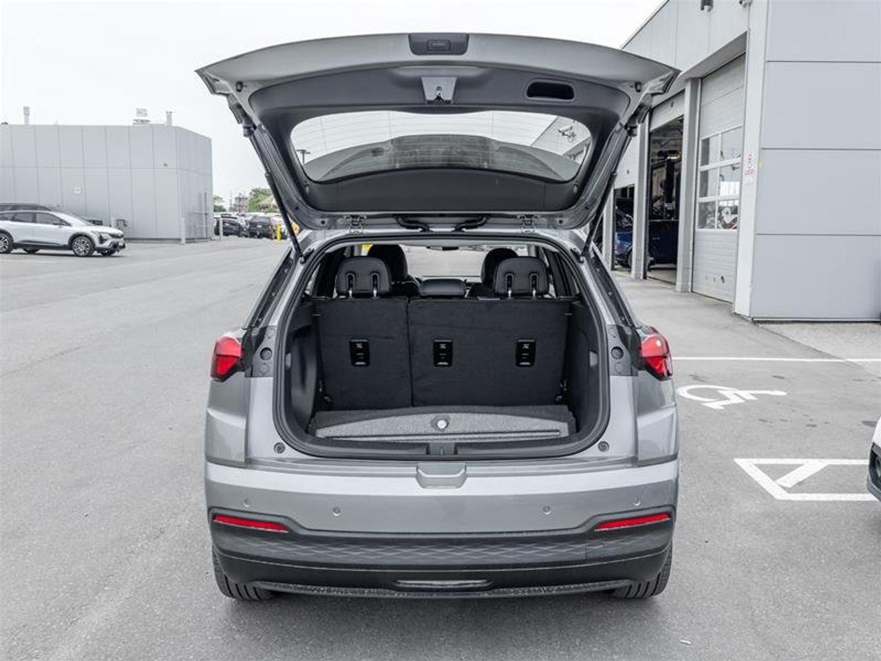 2027 Chevrolet Bolt LT Photo