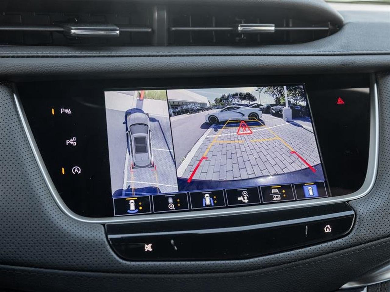 2026 Cadillac XT5 Sport Photo